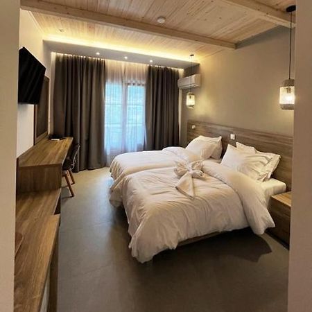 Paradise Hotel 萨摩斯 外观 照片