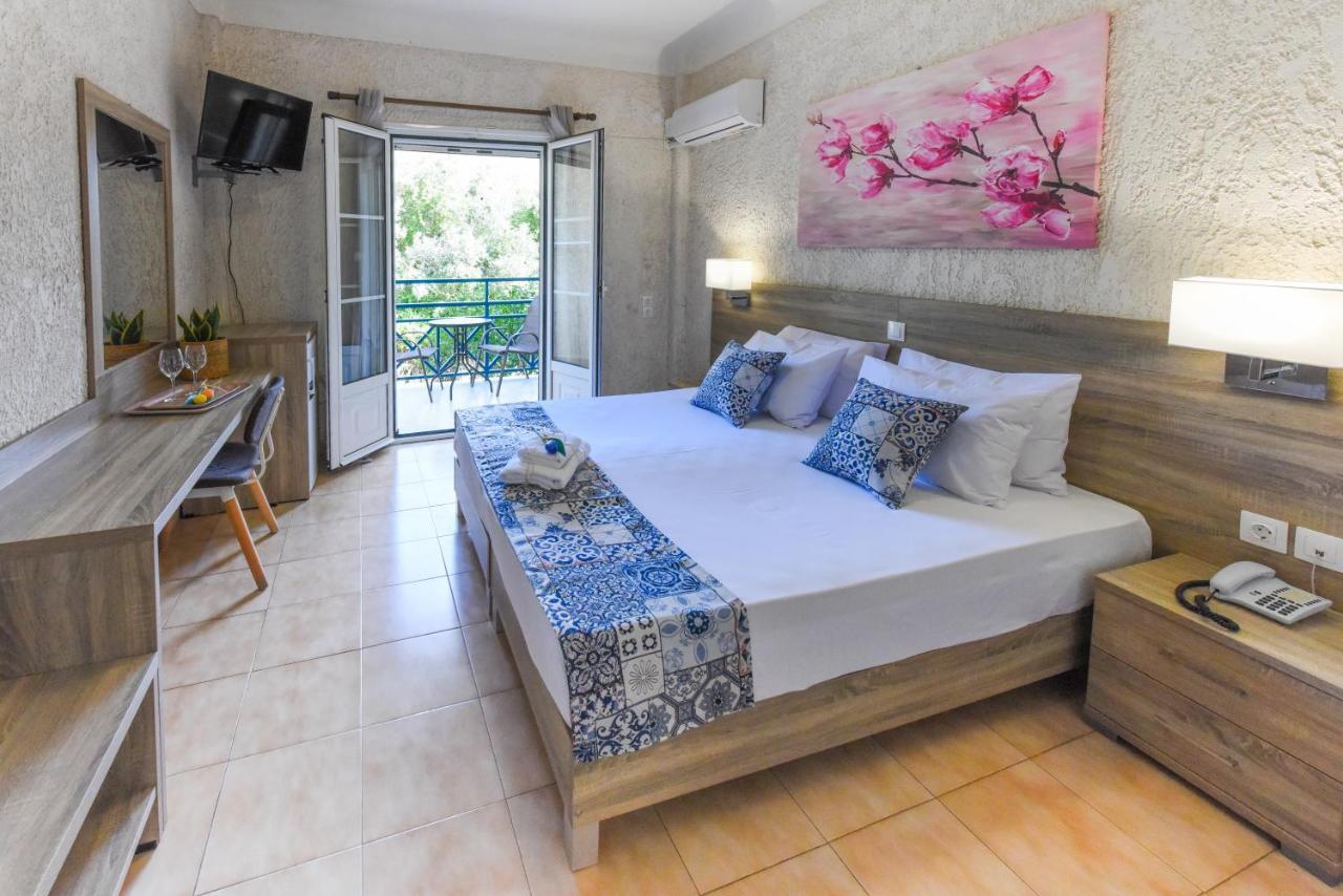 Paradise Hotel 萨摩斯 外观 照片