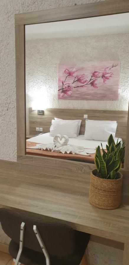 Paradise Hotel 萨摩斯 外观 照片
