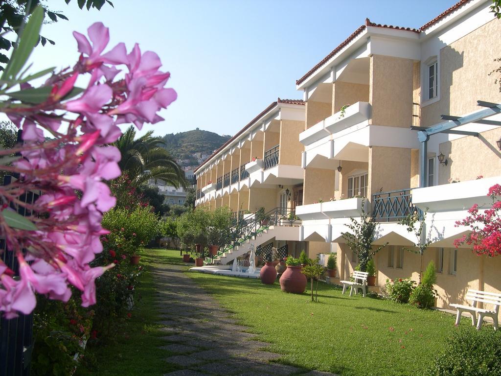 Paradise Hotel 萨摩斯 外观 照片