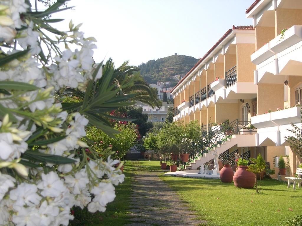 Paradise Hotel 萨摩斯 外观 照片