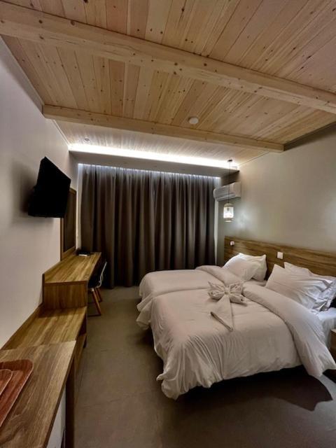Paradise Hotel 萨摩斯 外观 照片