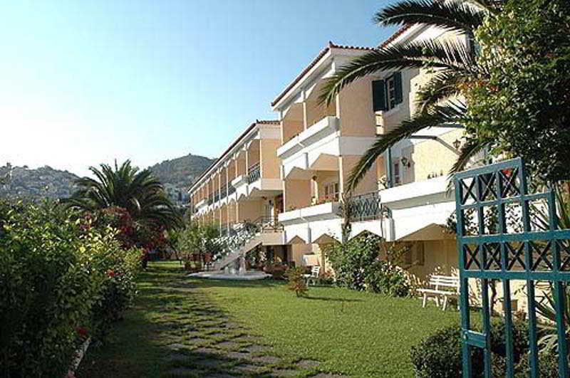 Paradise Hotel 萨摩斯 外观 照片