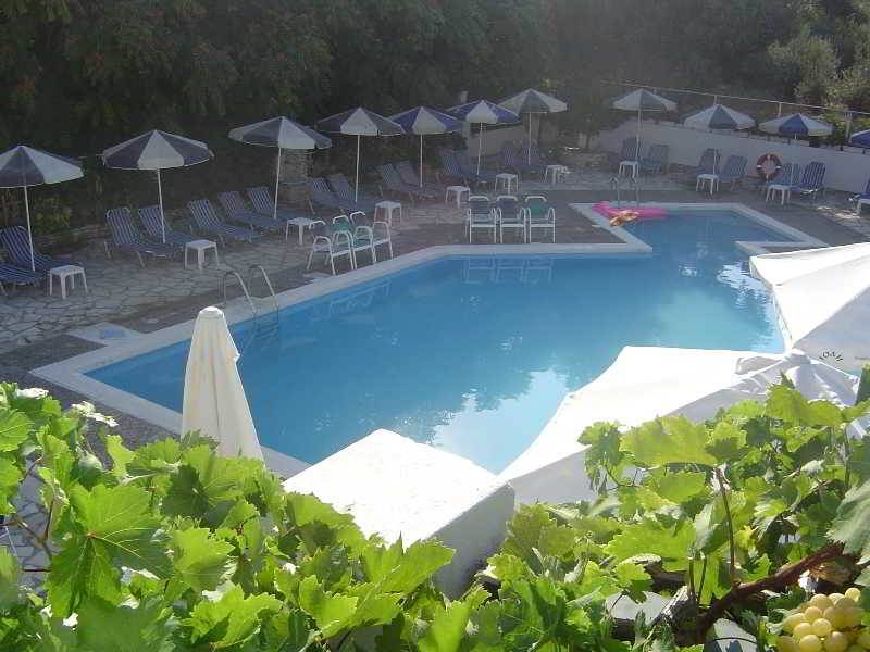 Paradise Hotel 萨摩斯 外观 照片